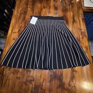NWT Calligraphie  Black and White Women's Skirt Midi